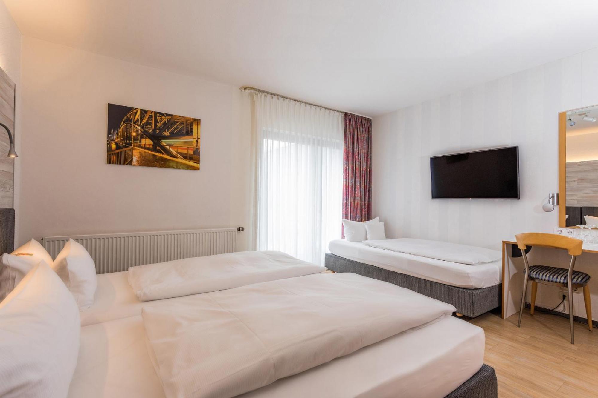 Hotel & Wirtshaus Hansen Μπέργκις Γκλάντμπαχ Εξωτερικό φωτογραφία