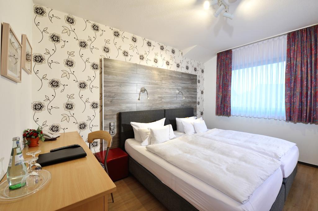 Hotel & Wirtshaus Hansen Μπέργκις Γκλάντμπαχ Εξωτερικό φωτογραφία